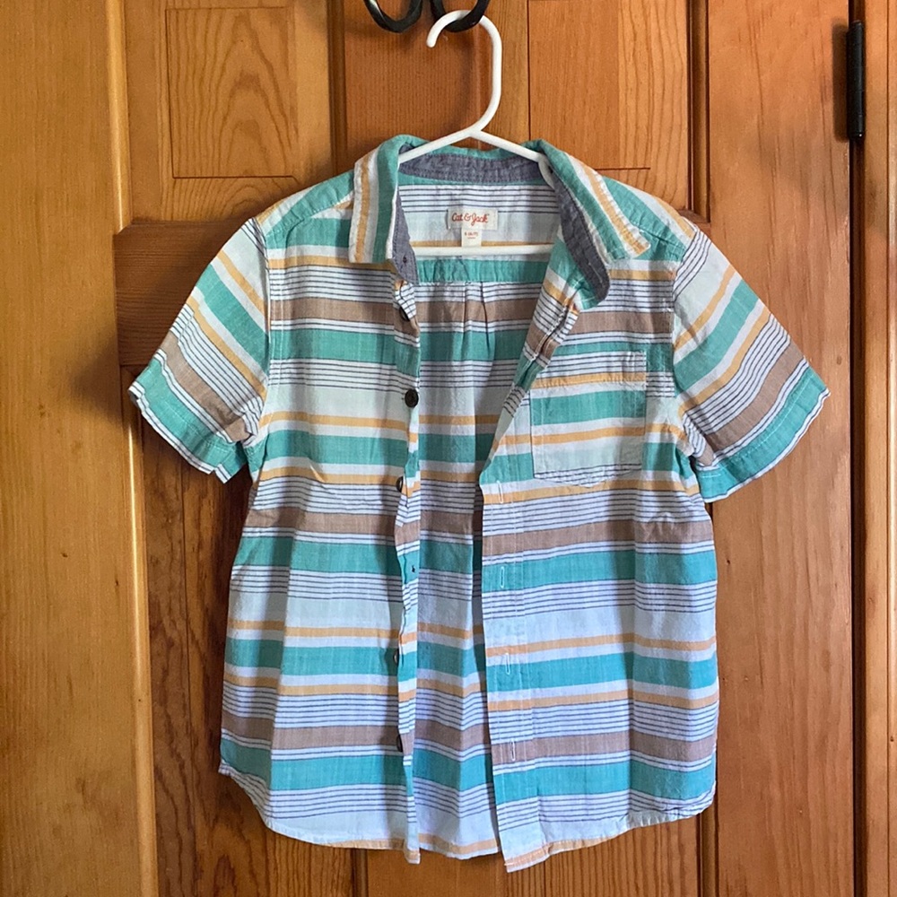 LAST CHANCE*** Cat & Jack Button up